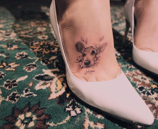 tattoo femenino para el pie 25