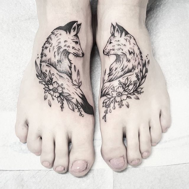 tattoo femenino para el pie 31