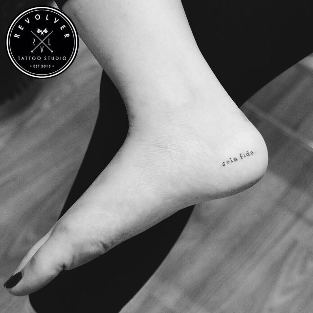 tattoo femenino para el pie 33