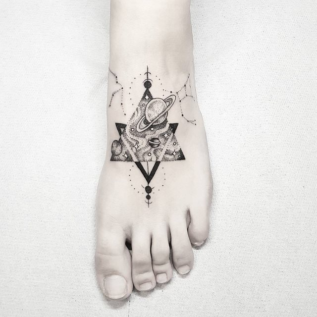 tattoo femenino para el pie 35