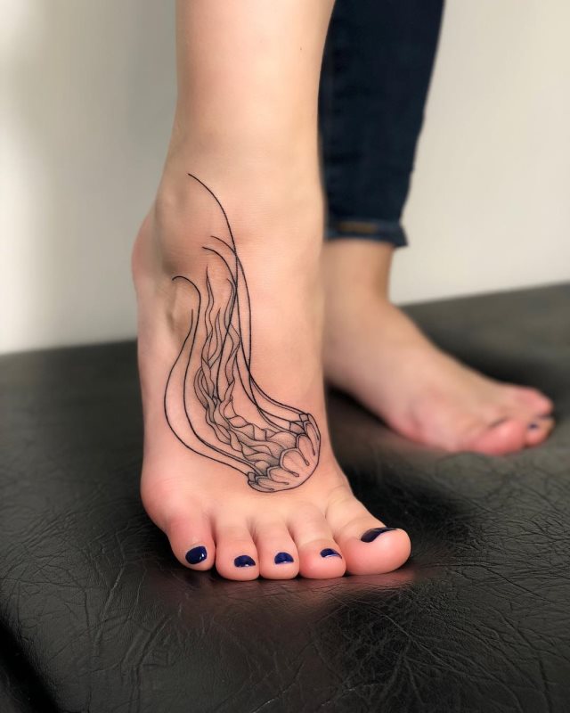 tattoo femenino para el pie 55