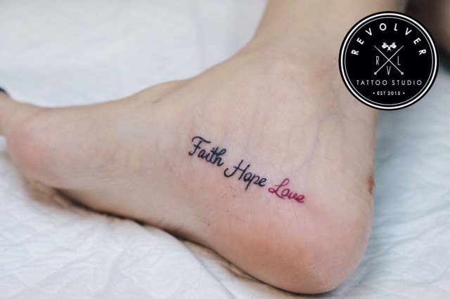 tattoo femenino para el pie 56