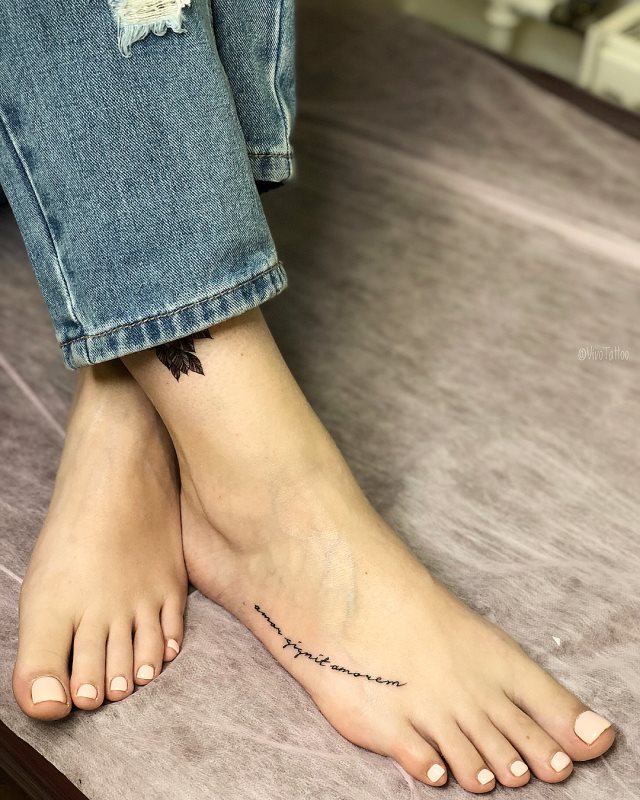 tattoo femenino para el pie 66