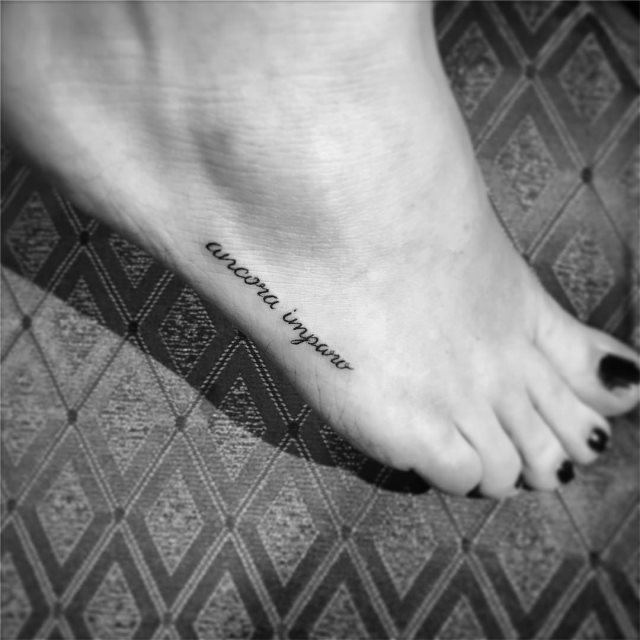 tattoo femenino para el pie 71