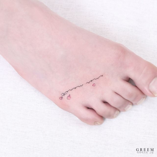 tattoo femenino para el pie 82
