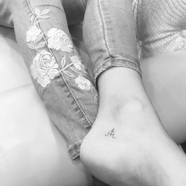 tattoo femenino para el pie 92
