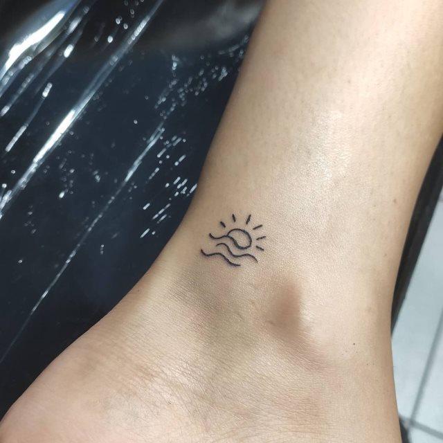 tattoo femenino para el tobillo 12