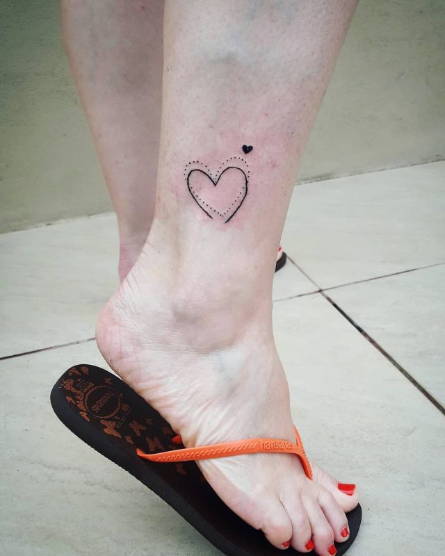 tattoo femenino para el tobillo 17