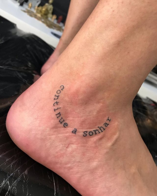 tattoo femenino para el tobillo 32