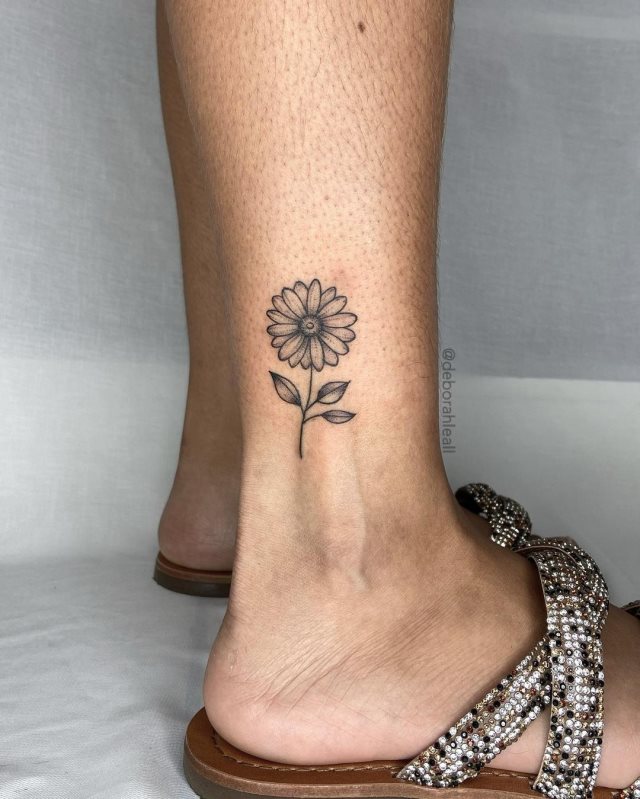 tattoo femenino para el tobillo 36