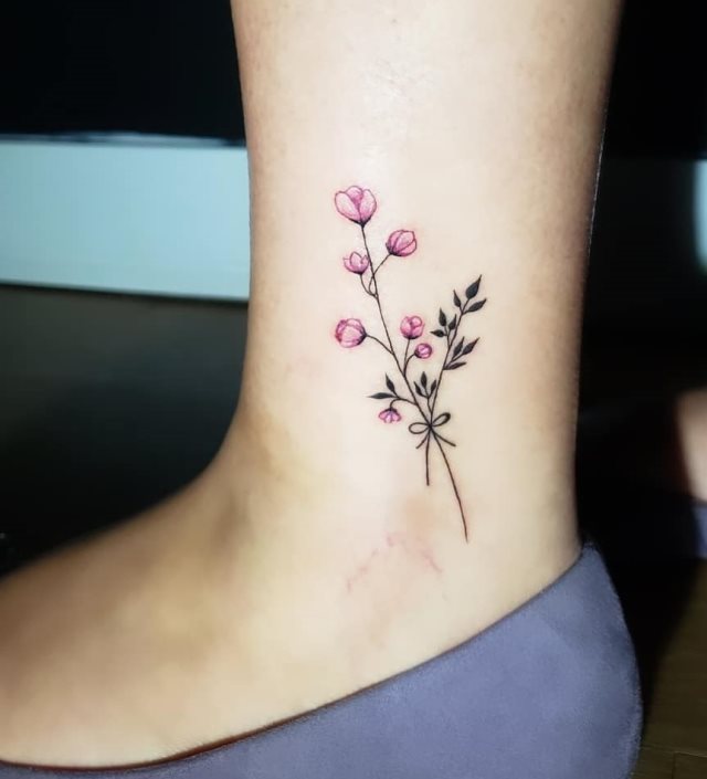 tattoo femenino para el tobillo 40