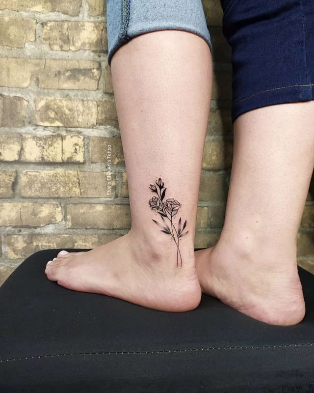 tattoo femenino para el tobillo 43