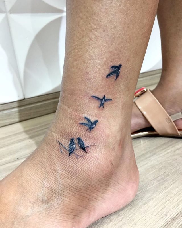 tattoo femenino para el tobillo 56