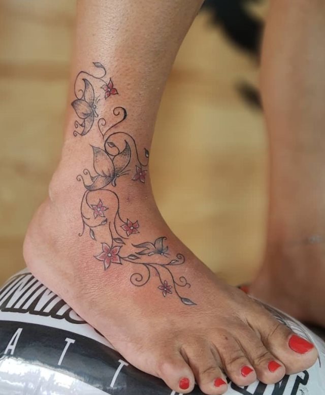tattoo femenino para el tobillo 61