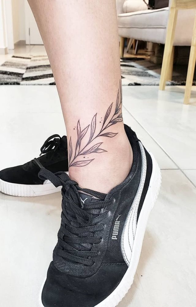 tattoo femenino para el tobillo 62