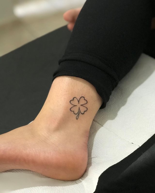 tattoo femenino para el tobillo 64
