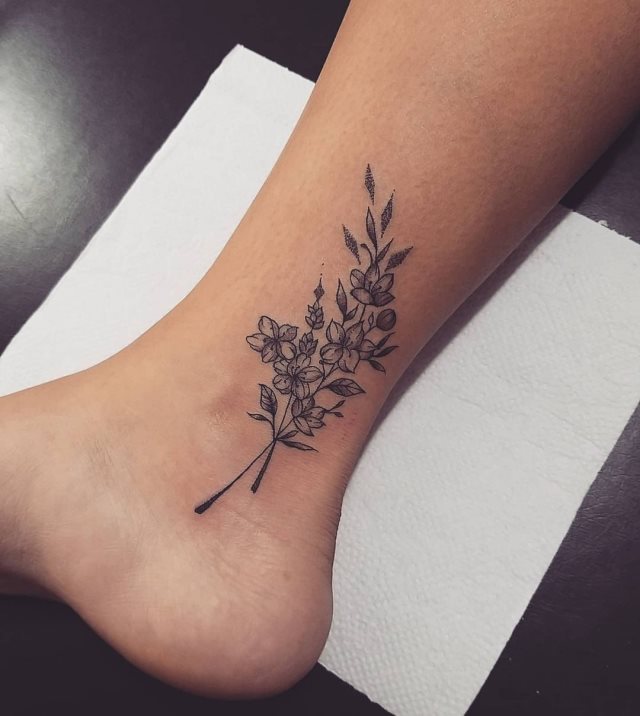 tattoo femenino para el tobillo 65