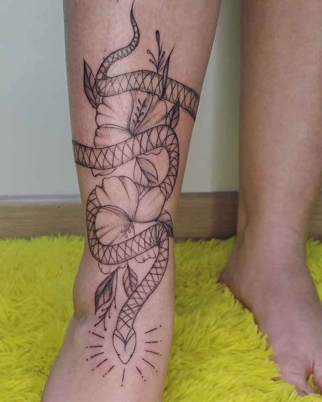 tattoo femenino para el tobillo 66