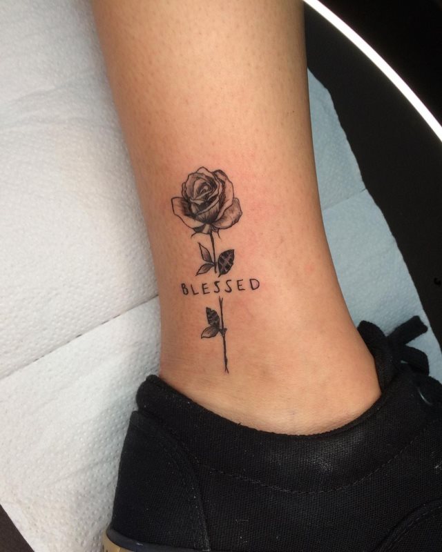 tattoo femenino para el tobillo 82