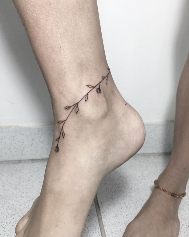 tattoo femenino para el tobillo 85