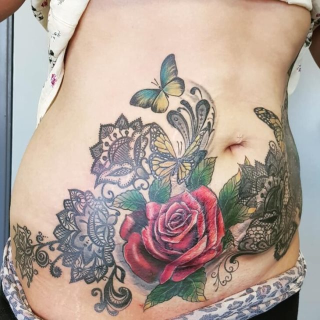 tattoo femenino para la barriga 12