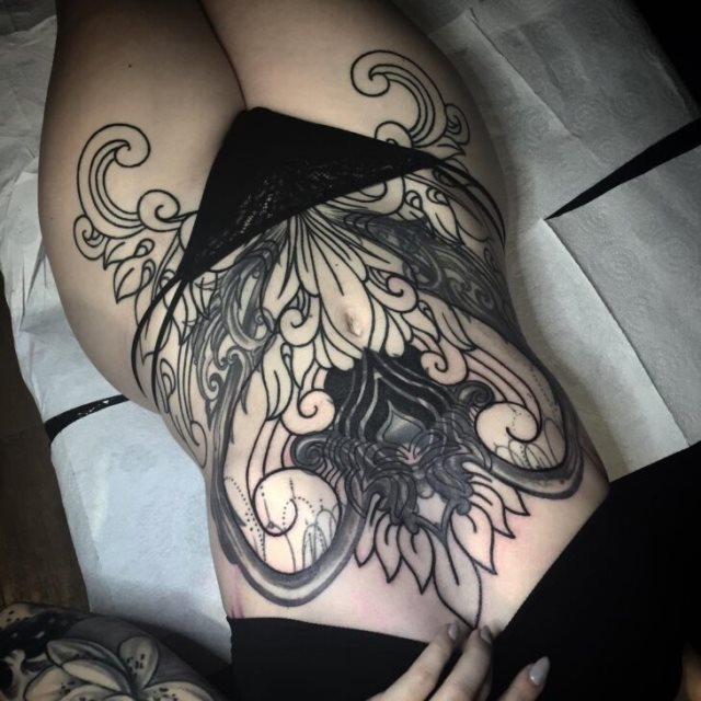 tattoo femenino para la barriga 24
