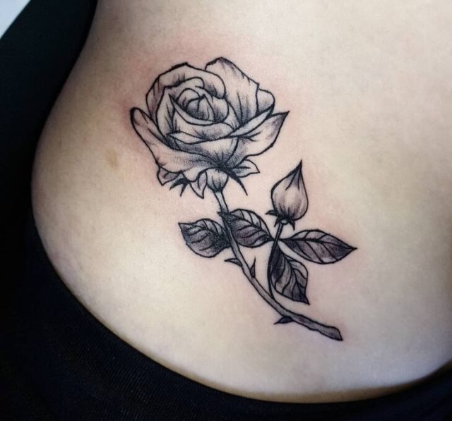 tattoo femenino para la barriga 25