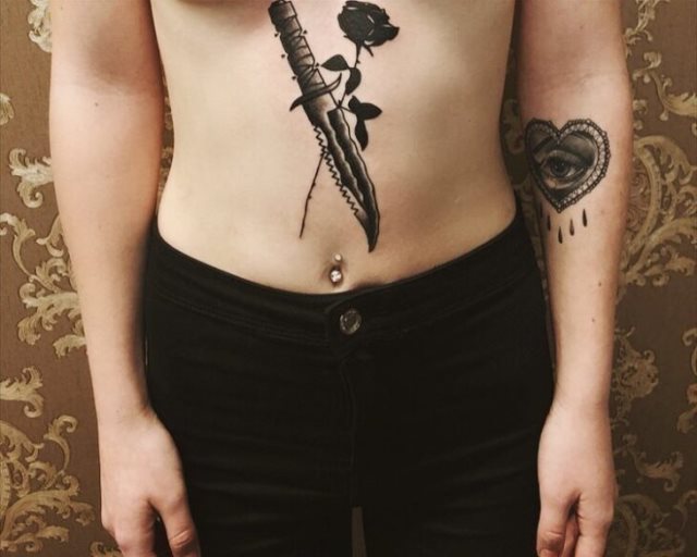 tattoo femenino para la barriga 43