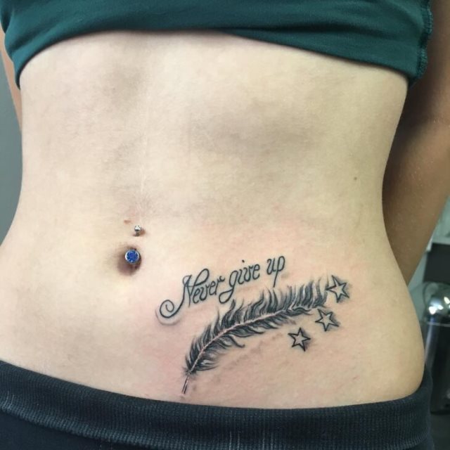 tattoo femenino para la barriga 46