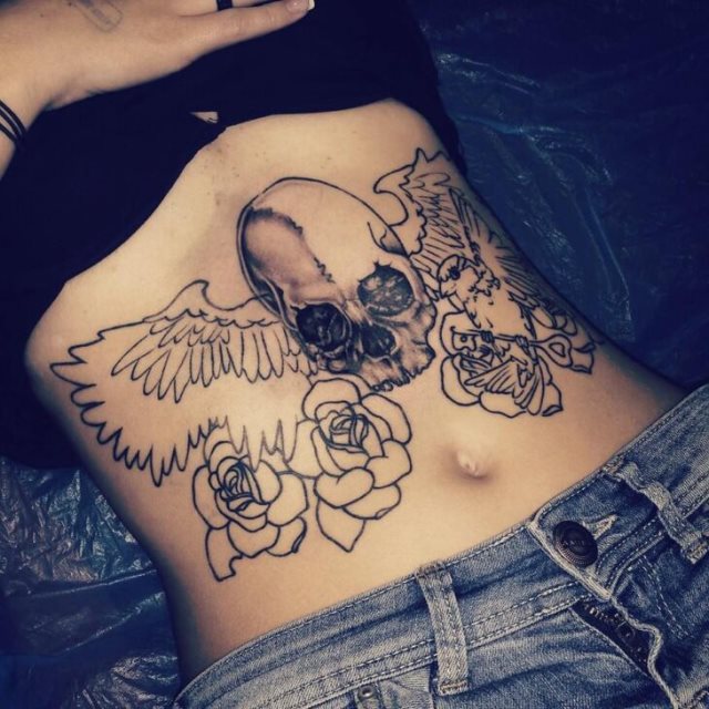 tattoo femenino para la barriga 50
