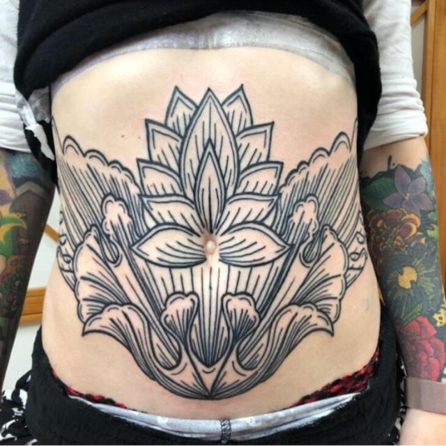 tattoo femenino para la barriga 53
