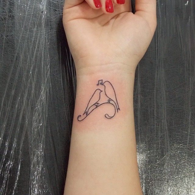 tattoo femenino para la muneca 01