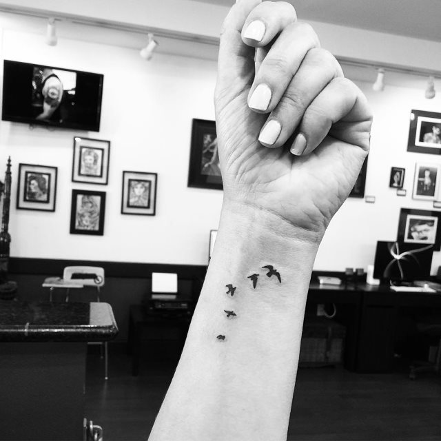 tattoo femenino para la muneca 18