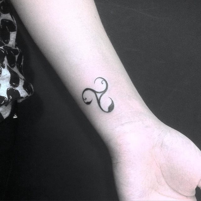 tattoo femenino para la muneca 50