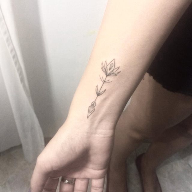 tattoo femenino para la muneca 51