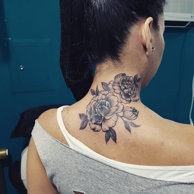 tattoo femenino para la nuca 07