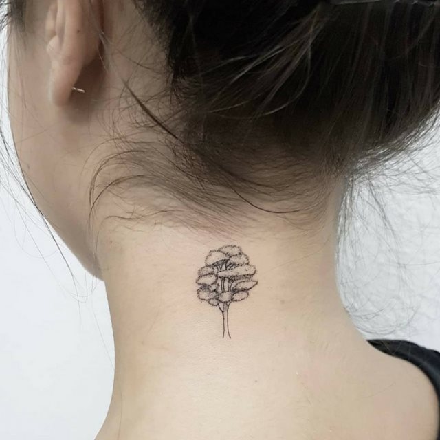 tattoo femenino para la nuca 17