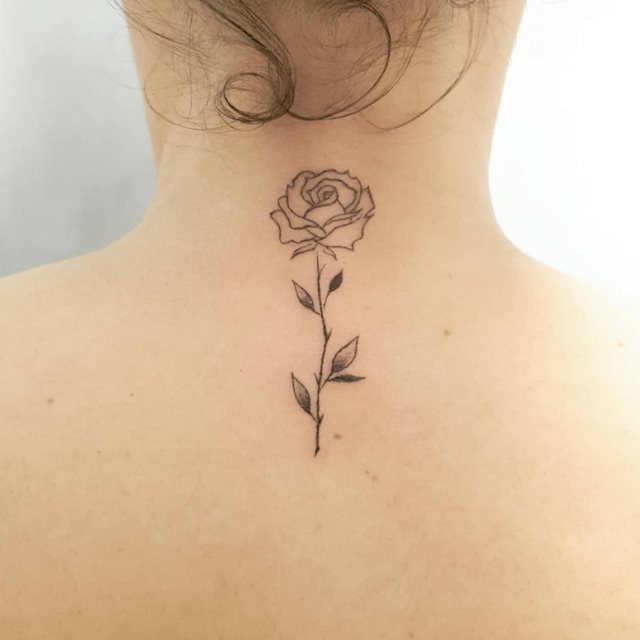 tattoo femenino para la nuca 21