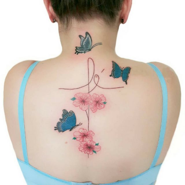 tattoo femenino para la nuca 30