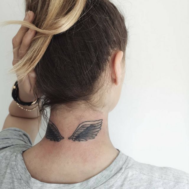 tattoo femenino para la nuca 31