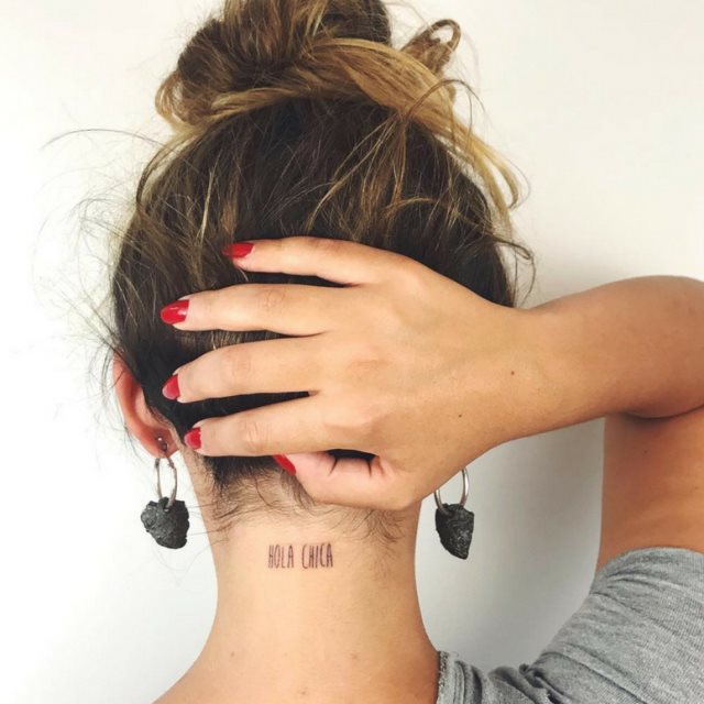 tattoo femenino para la nuca 36