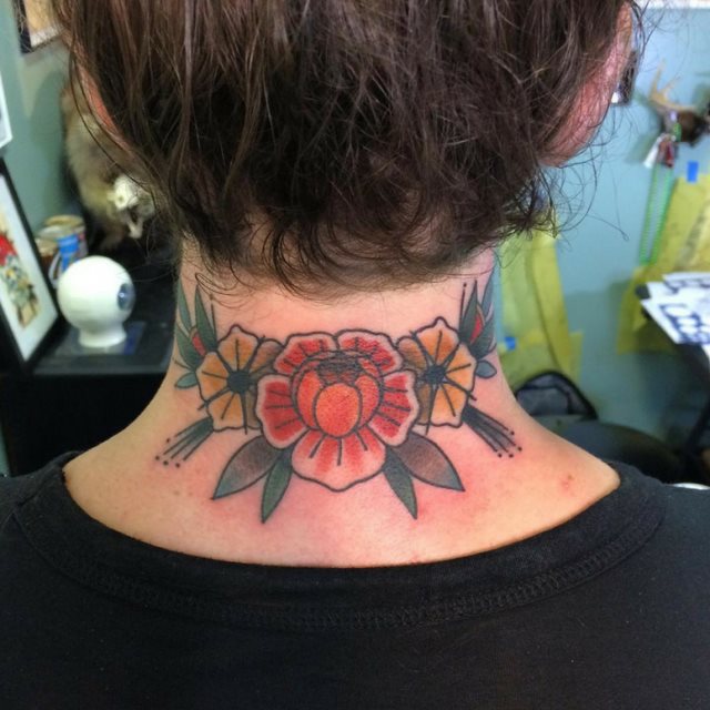 tattoo femenino para la nuca 40
