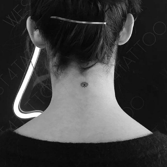 tattoo femenino para la nuca 42