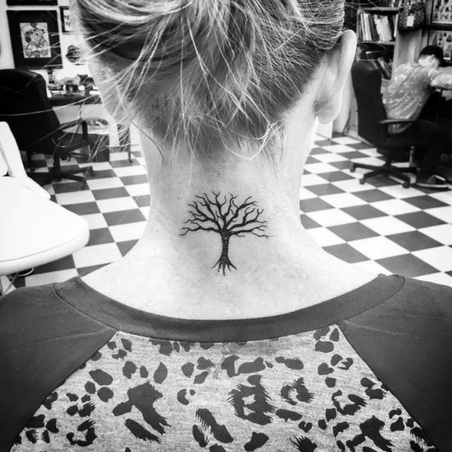 tattoo femenino para la nuca 54