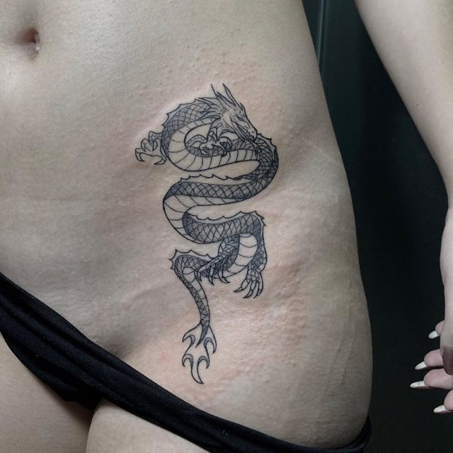 tattoo femenino para la pelvis 07