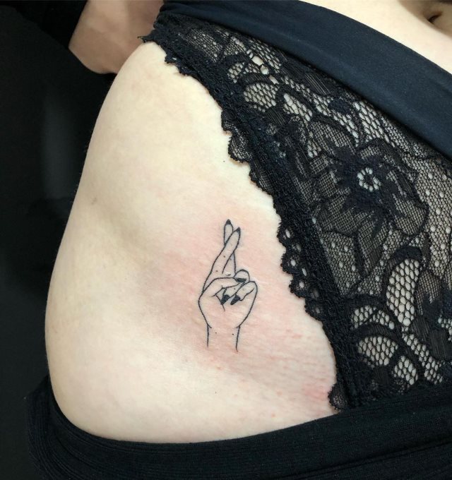 tattoo femenino para la pelvis 34