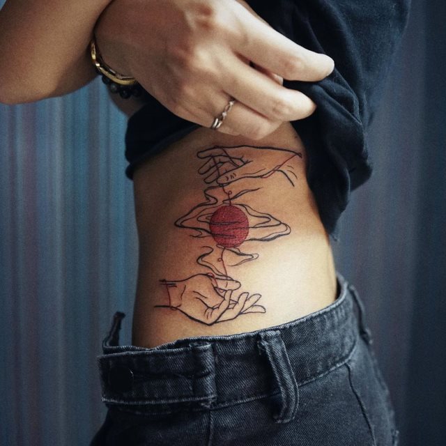 tattoo femenino para la pelvis 36