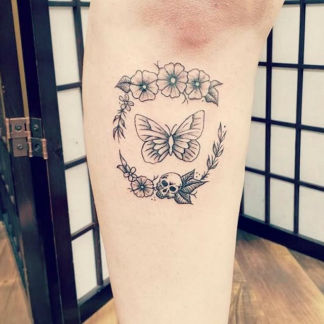 tattoo femenino para la pierna 23