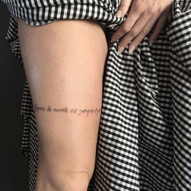 tattoo femenino para la pierna 36