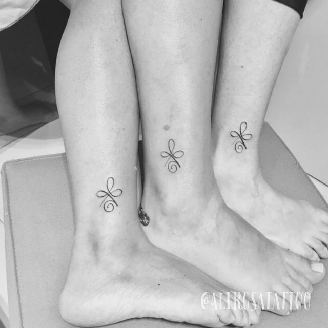 tattoo femenino para la pierna 43